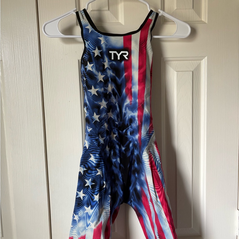TYR Venzo tech suit